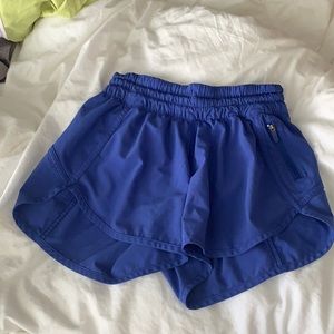 Lululemon tracker short 4”